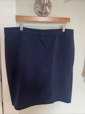 NWT Loft Classic Knee-length Navy Pencil Skirt